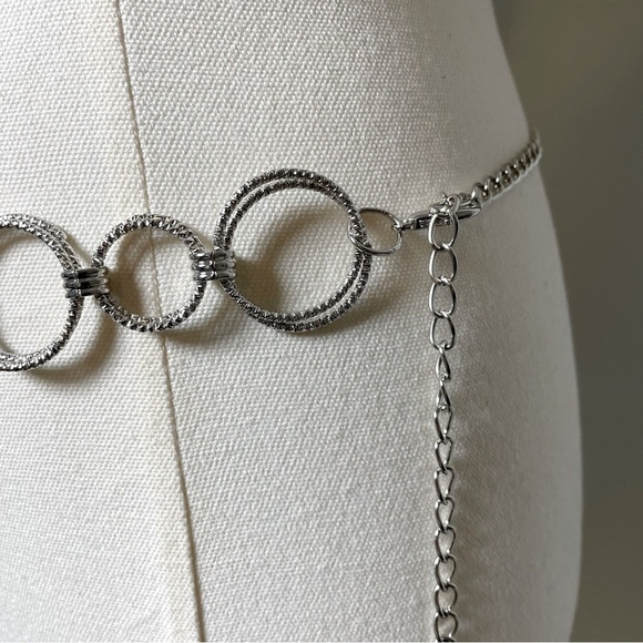 New Silver Circle Link Belt One Size Adjustable 
Y2K Bohemian Boho - Picture 4 of 10